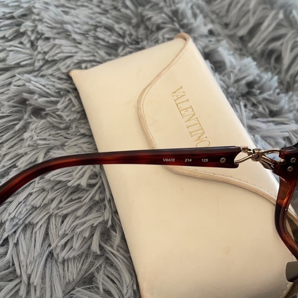 🕶Authentic Valentino Sunglasses🕶 - Picture 5 of 11